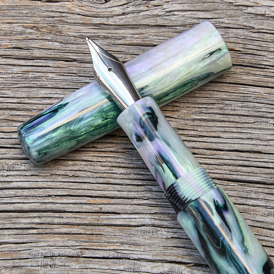 ! "Abalone" Fountain Pen