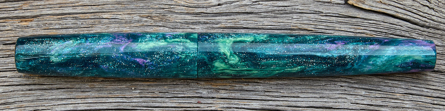 ! "Dark Teal Abalone XTR" Fountain Pen