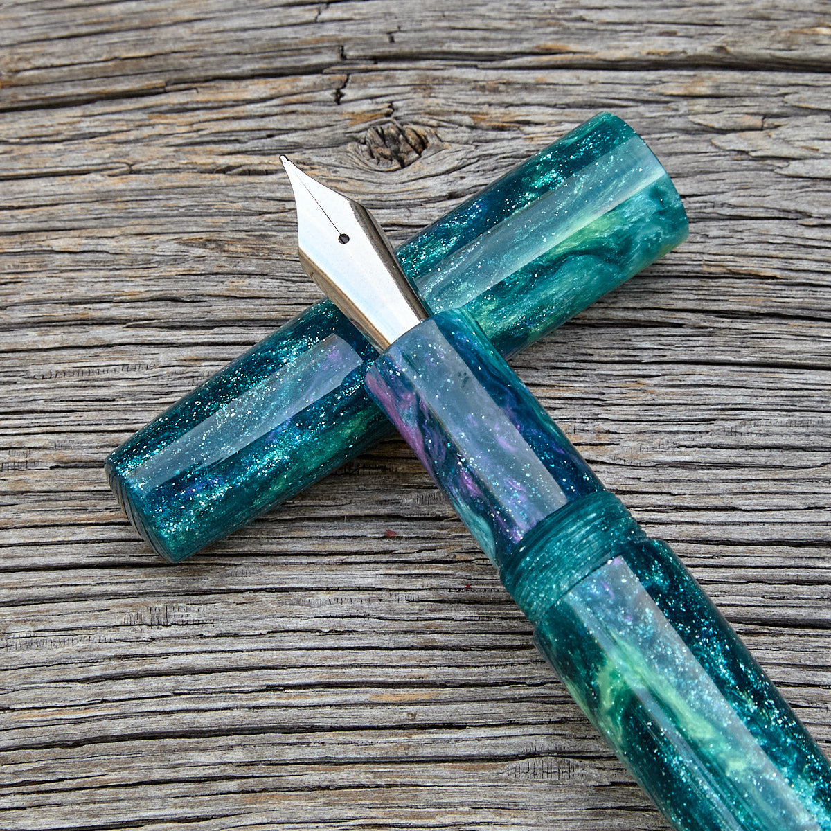 ! "Dark Teal Abalone XTR" Fountain Pen