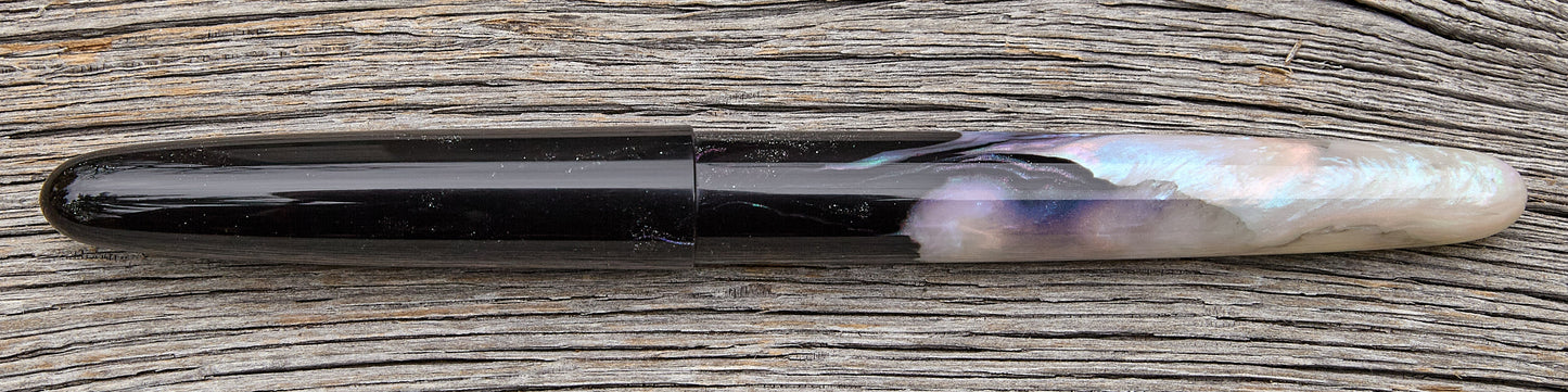 ! "Abracadabra" Fountain Pen 2/2